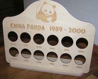Münzenständer aus Holz - China Panda 1989-2000